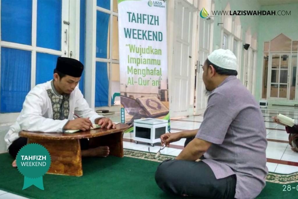 Ikut Tahfizh Weekend, Seorang Dokter Jadi Imam Tarwih