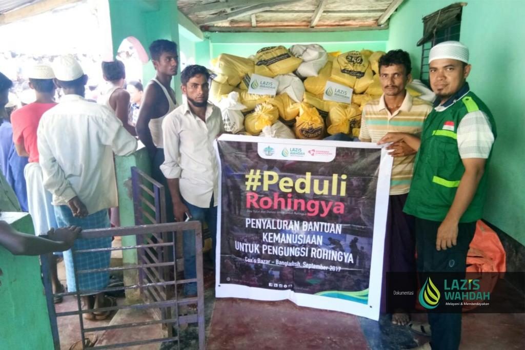 LAZIS Wahdah - Penyaluran Bantuan Alat-Alat Masak dan Sembako Untuk Pengungsi Rohingya