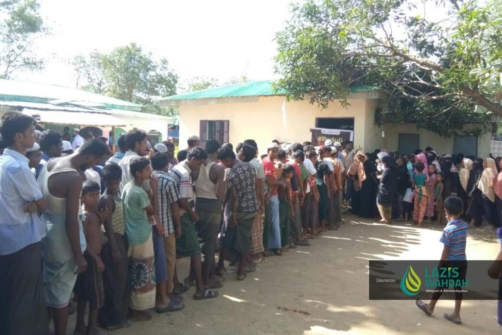 LAZIS Wahdah - Penyaluran Bantuan Alat-Alat Masak dan Sembako Untuk Pengungsi Rohingya 2