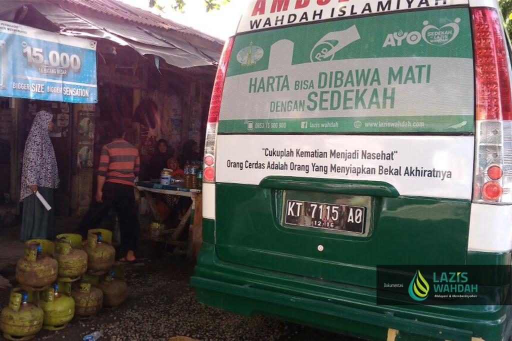 LAZIS Wahdah - Bantuan Peduli Banjir Makassar 4