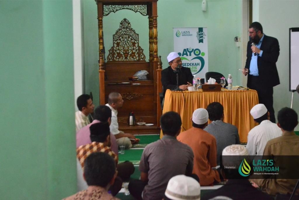 LAZIS Wahdah - Safari Dakwah Syaikh Dr. Ahmad Muhammad Mursy al-Tukhi di Makassar