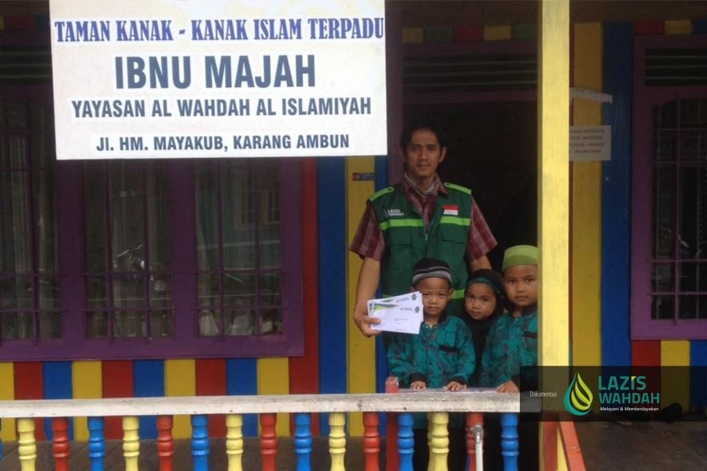 LAZIS Wahdah - TK Ibnu Majah Berau Gratiskan Pendidikan untuk Semua Siswa