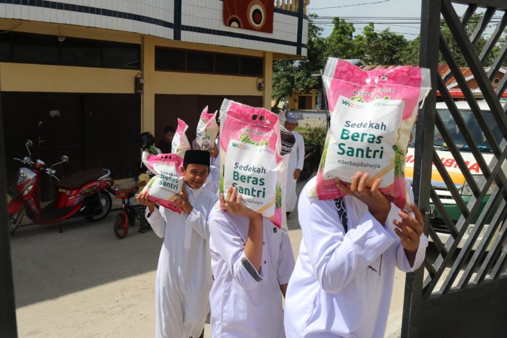 3. Sedekah Beras Santri - Maros - Wahdah Inspirasi Zakat