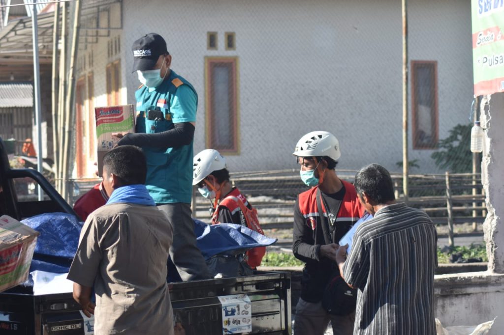Bantuan Logistik Korban Erupsi Semeru