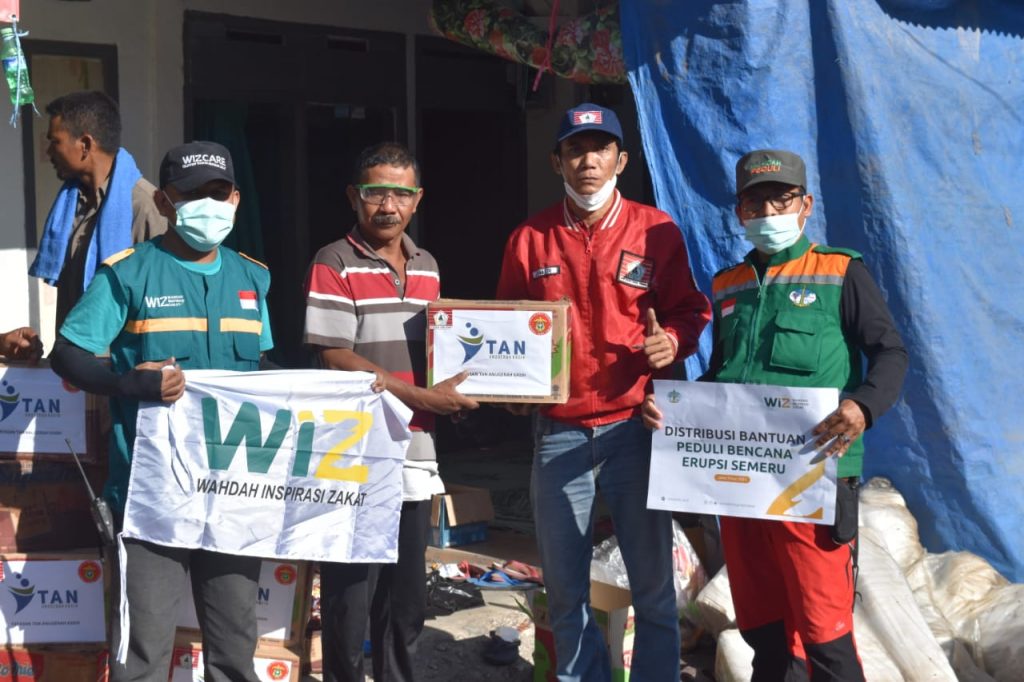 Bantuan Logistik Korban Erupsi Semeru