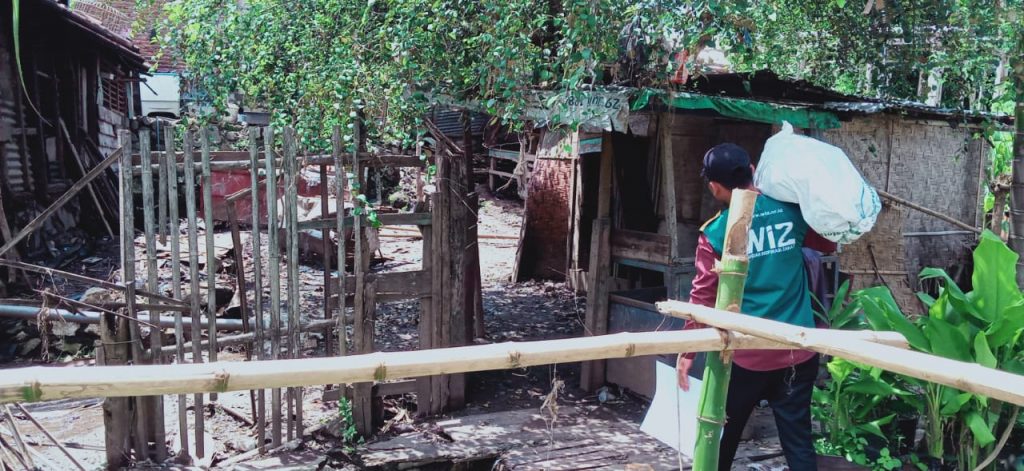 bantuan banjir bima - wahdah islamiyah - WIZ - 6