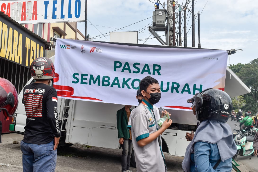 LAZNAS Wahdah Inspirasi Zakat Gelar Pasar Sembako Murah Meriahkan HUT ...