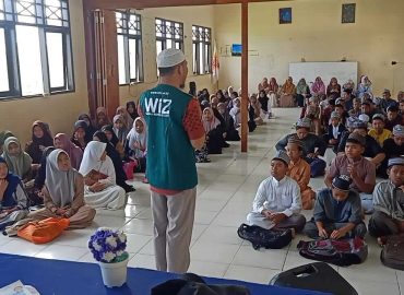 Dai Ramadhan Wahdah Inspirasi Zakat Berbagi Ilmu di SMAN 1 Masamba