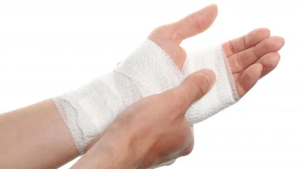 Tata Cara Shalat dan Tayammum Orang yang Diperban – WAHDAH INSPIRASI ZAKAT