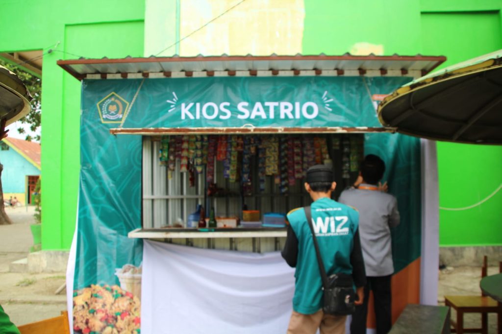 Gambar Pemberian Dukungan Modal Usaha untuk Bu Nurlia Saputri di Wajo Sulawesi Selatan