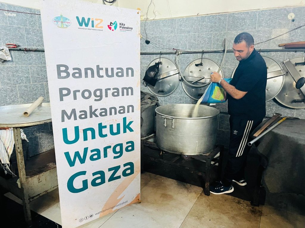 Gambar Pengolahan Bantuan Makanan untuk Warga Gaza