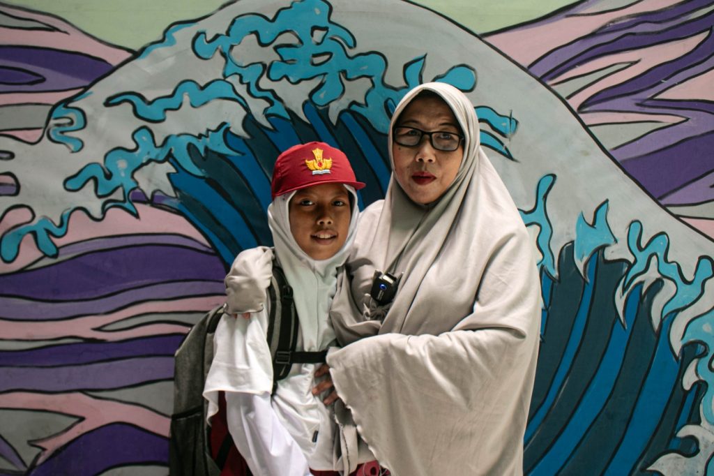 Gambar Vivian Belanja Perlengkapan Sekolah