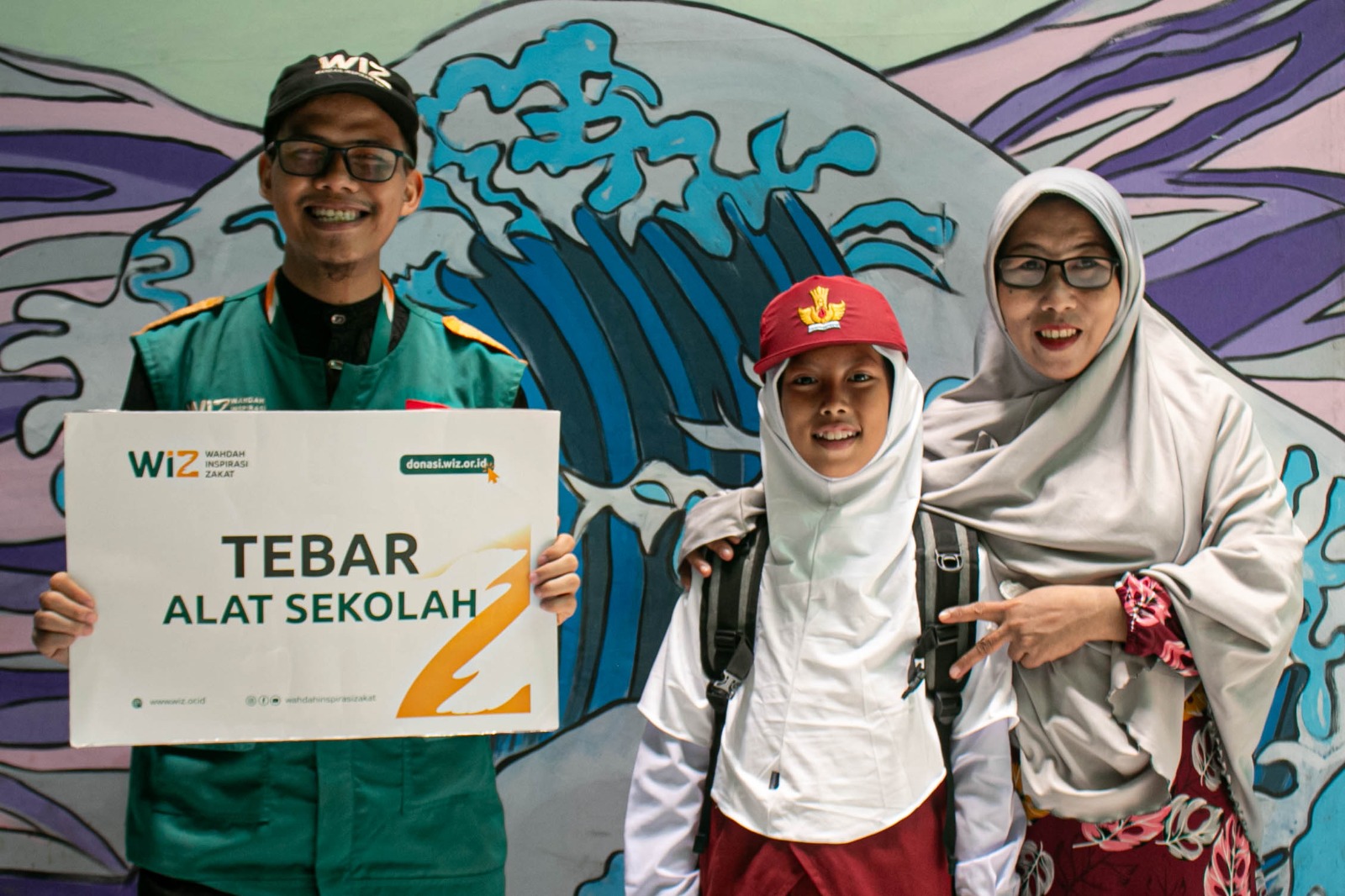 Gambar Vivian Belanja Perlengkapan Sekolah