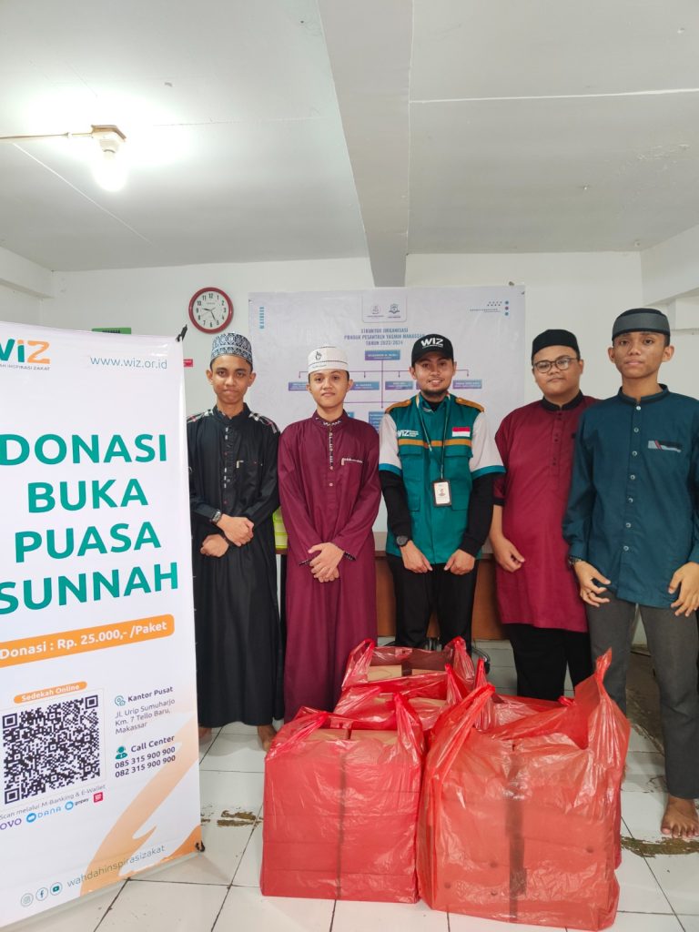 Gambar Penyaluran Paket Buka Puasa di Pondok Pesantren Yasmin Makassar