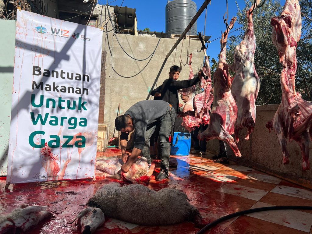 Gambar Penyaluran Makanan untuk Warga Palestina