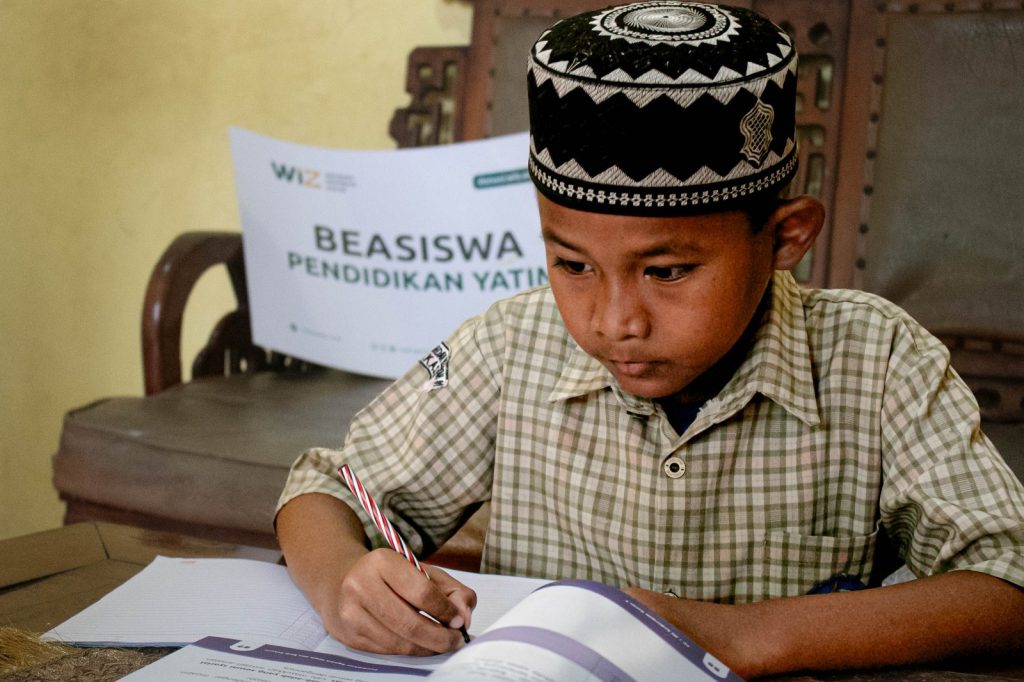 Gambar Bantuan Beasiswa Pendidikan untuk Muhammad Ridwan Nur