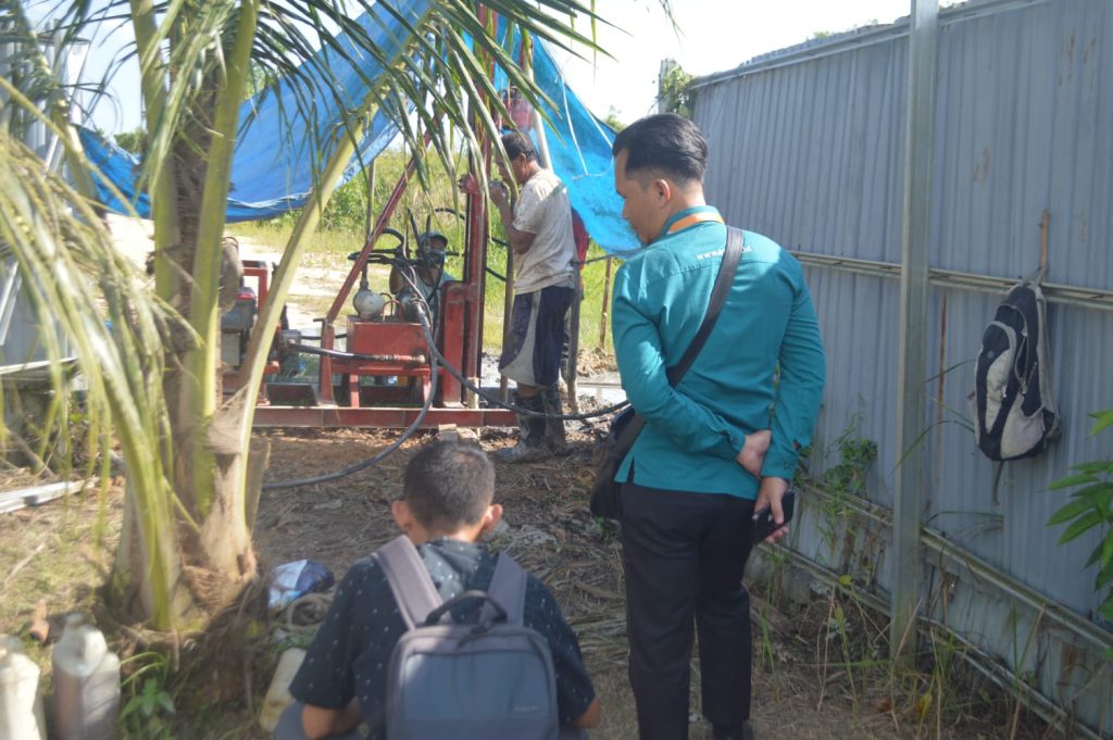 Gambar Progres Pengerjaan Proyek Wakaf Sumur Bor Ponpes Wahdah Islamiyah Kalimantan Timur