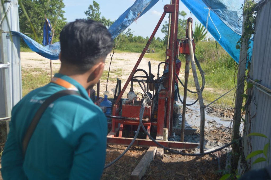 Gambar Progres Pengerjaan Proyek Wakaf Sumur Bor Ponpes Wahdah Islamiyah Kalimantan Timur
