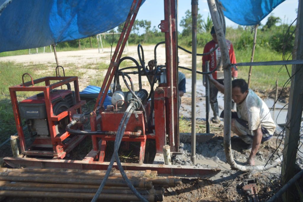 Gambar Progres Pengerjaan Proyek Wakaf Sumur Bor Ponpes Wahdah Islamiyah Kalimantan Timur