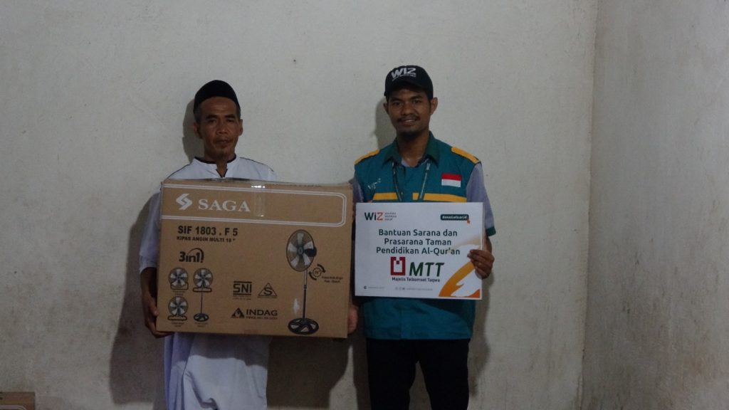 Gambar Penyaluran Bantuan Sarana dan Prasarana TPA Al-Maidah Marwan Kolaborasi bersama Laznas Wahdah Inspirasi Zakat (WIZ) dan Majelis Telkomsel Taqwa (MTT)