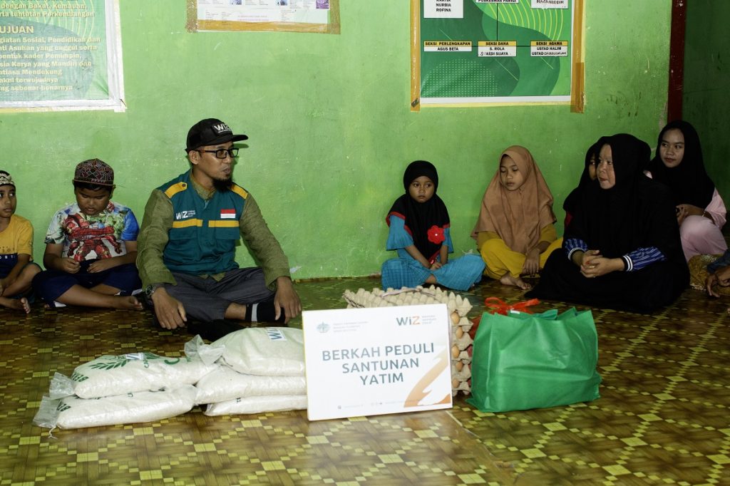 Gambar Pemberian Bantuan kepada Anak-Anak Yatim dan Dhuafa di Panti Asuhan Nur Rezki Rahmat