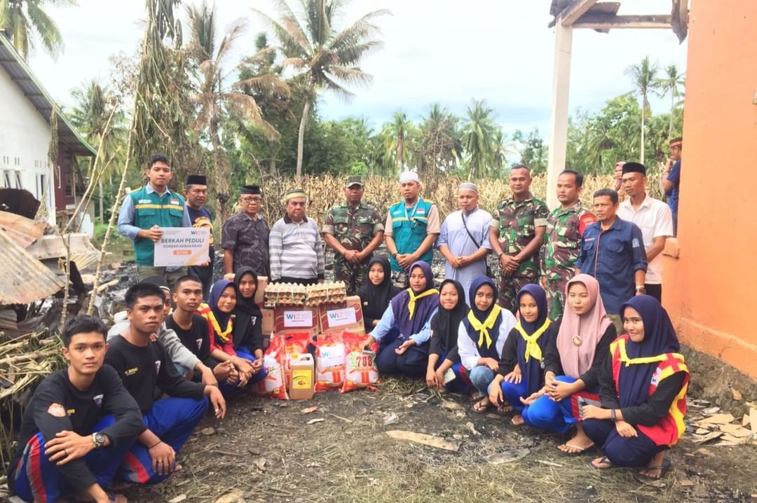 Gambar penyaluran bantuan untuk korban kebakaran di Bengo.