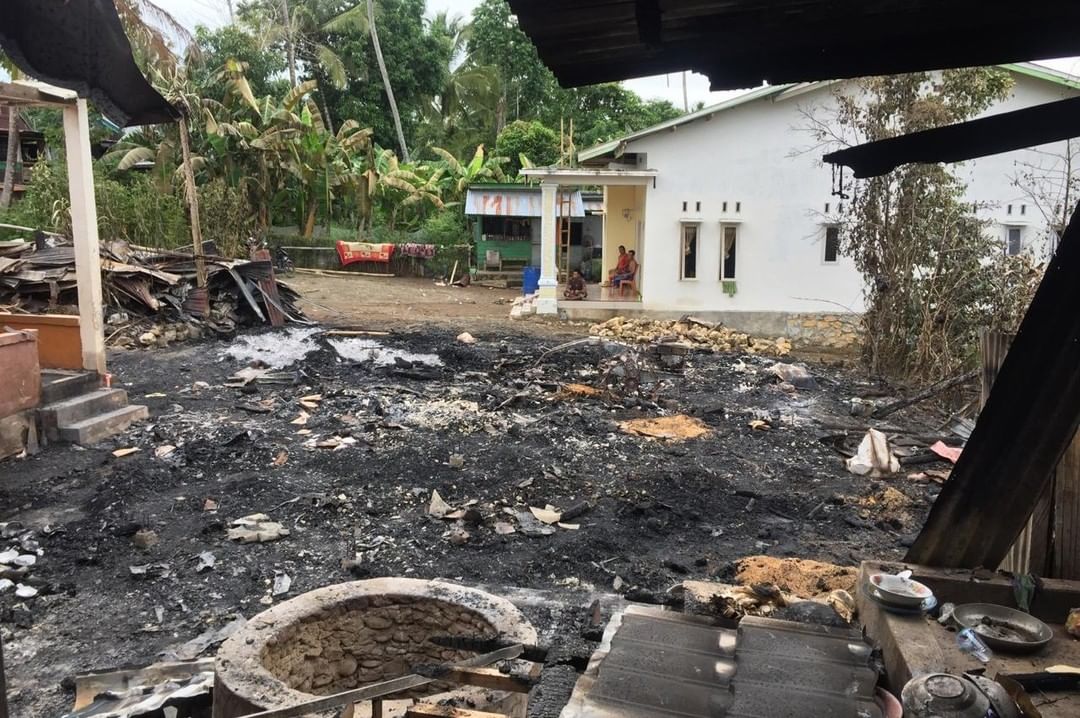 Gambar penyaluran bantuan untuk korban kebakaran di Bengo.