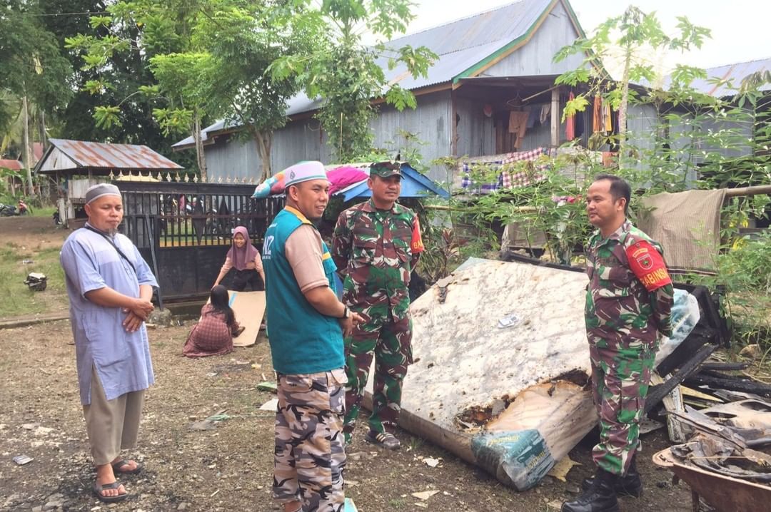 Gambar penyaluran bantuan untuk korban kebakaran di Bengo.