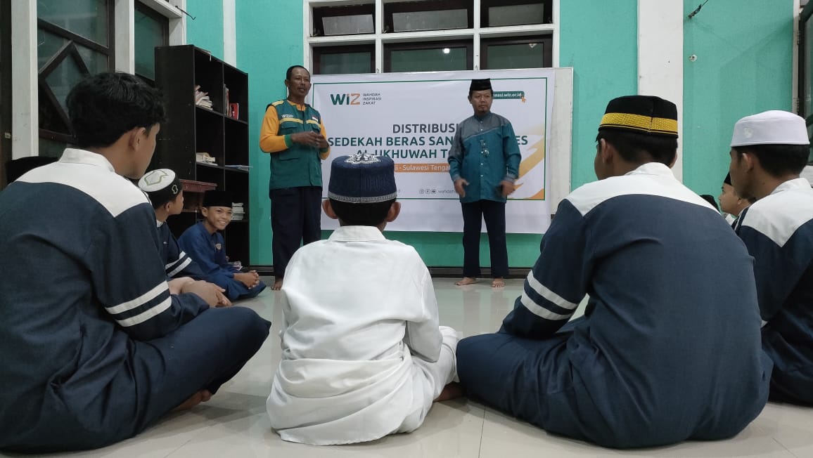 Gambar Distribusi Sedekah Beras di Jl. Bambabuta Kompleks RPH Nopi, Kabupaten Tolitoli, Sulawesi Tengah