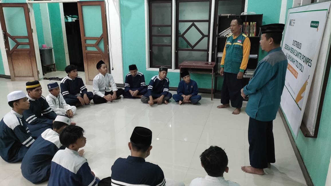 Gambar Distribusi Sedekah Beras di Jl. Bambabuta Kompleks RPH Nopi, Kabupaten Tolitoli, Sulawesi Tengah
