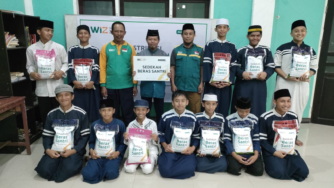Gambar Distribusi Sedekah Beras di Jl. Bambabuta Kompleks RPH Nopi, Kabupaten Tolitoli, Sulawesi Tengah