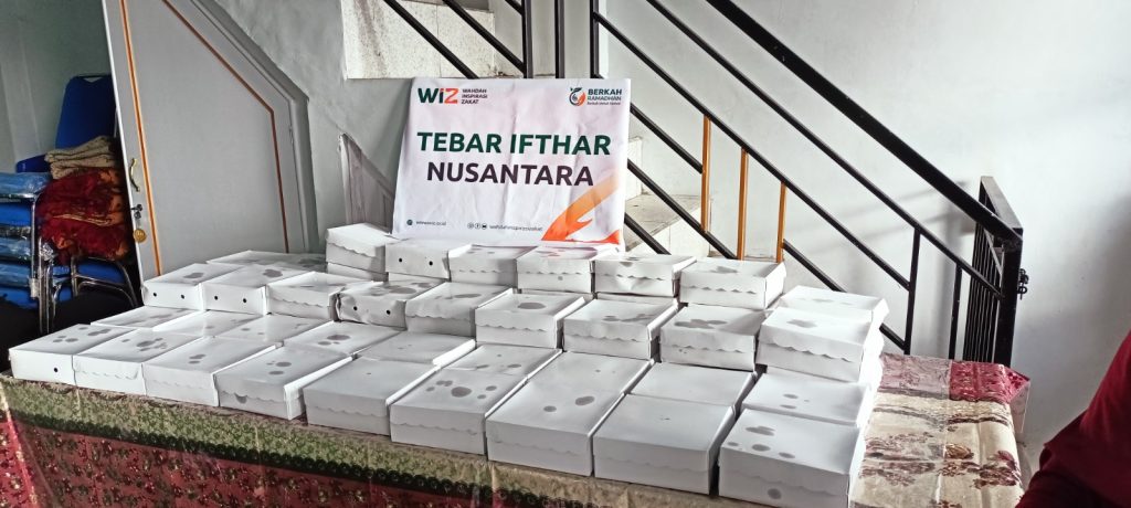 Gambar penyaluran buka puasa kolaborasi WIZ dan Majelis Ilmu Daruzzahra di Kepulauan Sangihe, Sulawesi Utara