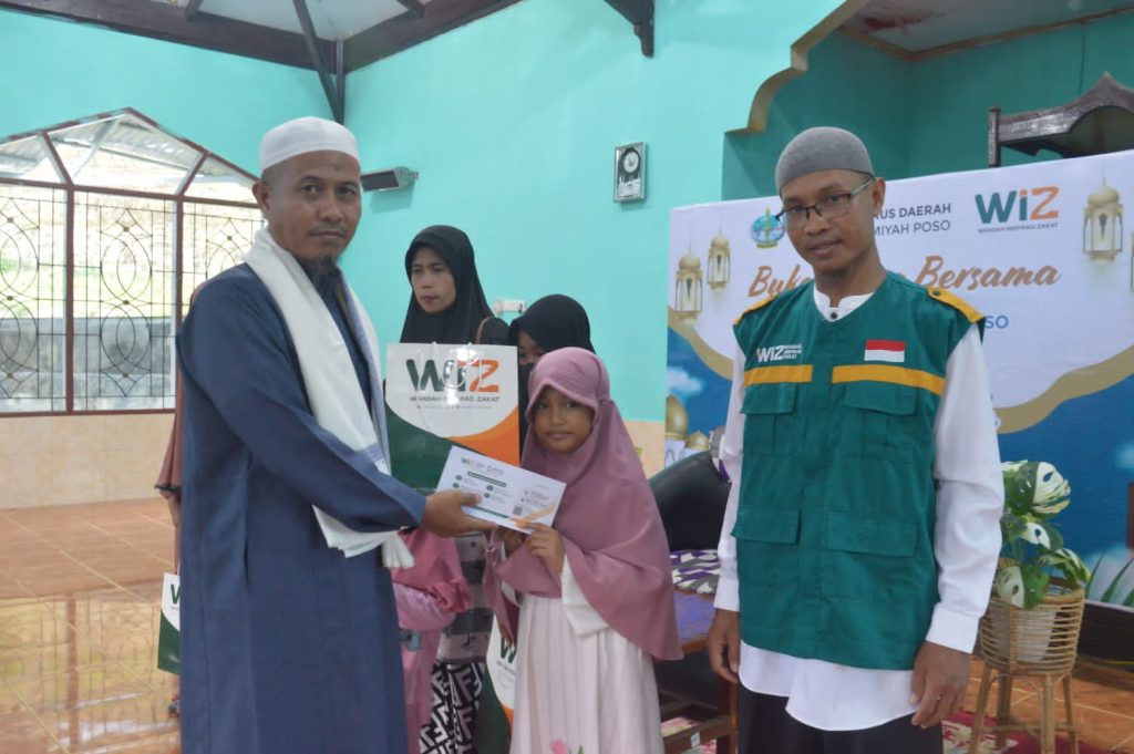 Gambar kegiatan buka puasa dan berbagi bersama anak yatim di Poso, Sulawesi Tengah