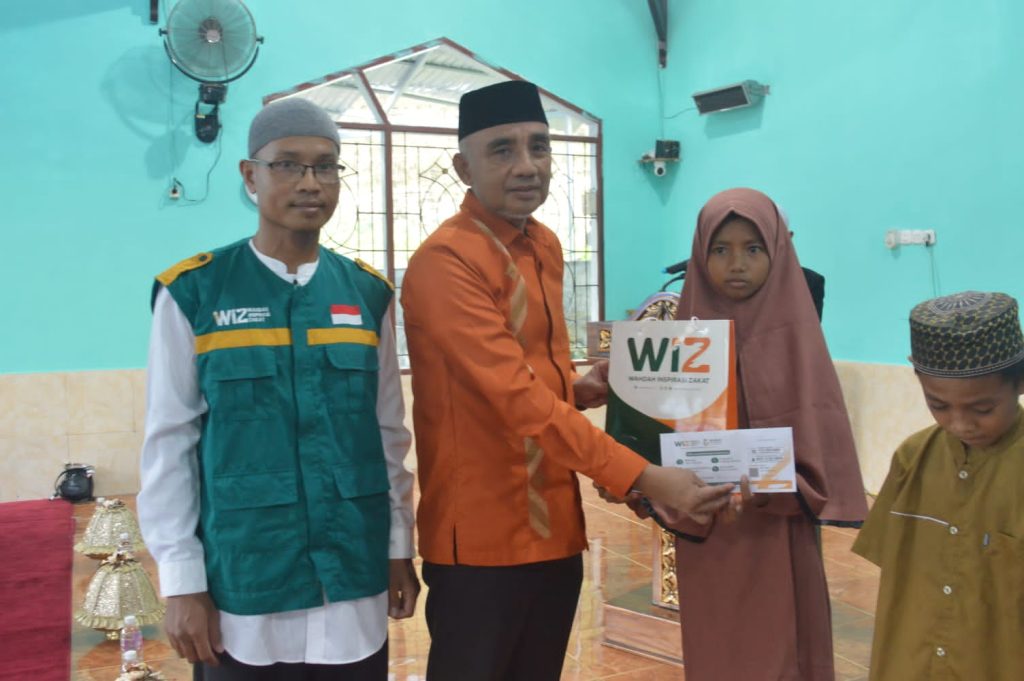 Gambar kegiatan buka puasa dan berbagi bersama anak yatim di Poso, Sulawesi Tengah