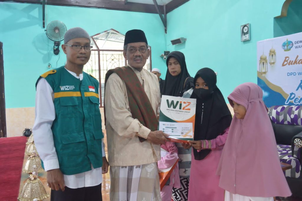 Gambar kegiatan buka puasa dan berbagi bersama anak yatim di Poso, Sulawesi Tengah