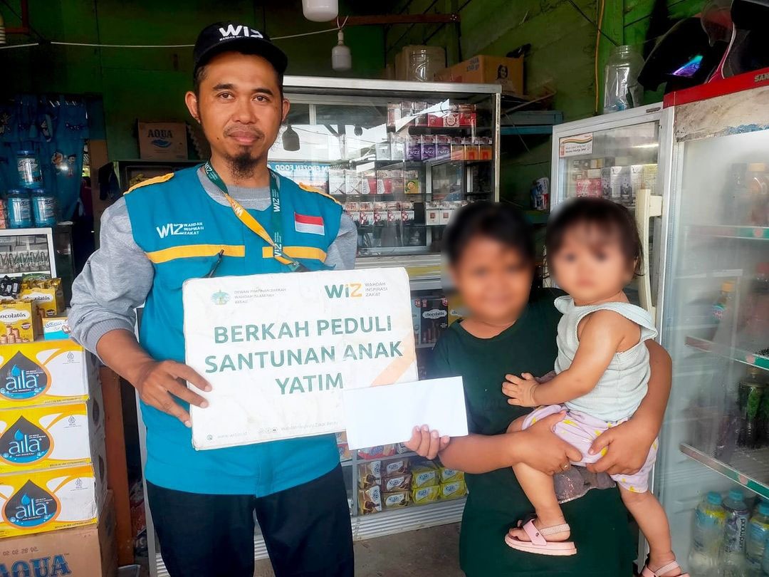 penyaluran santunan ke anak yatim di Berau