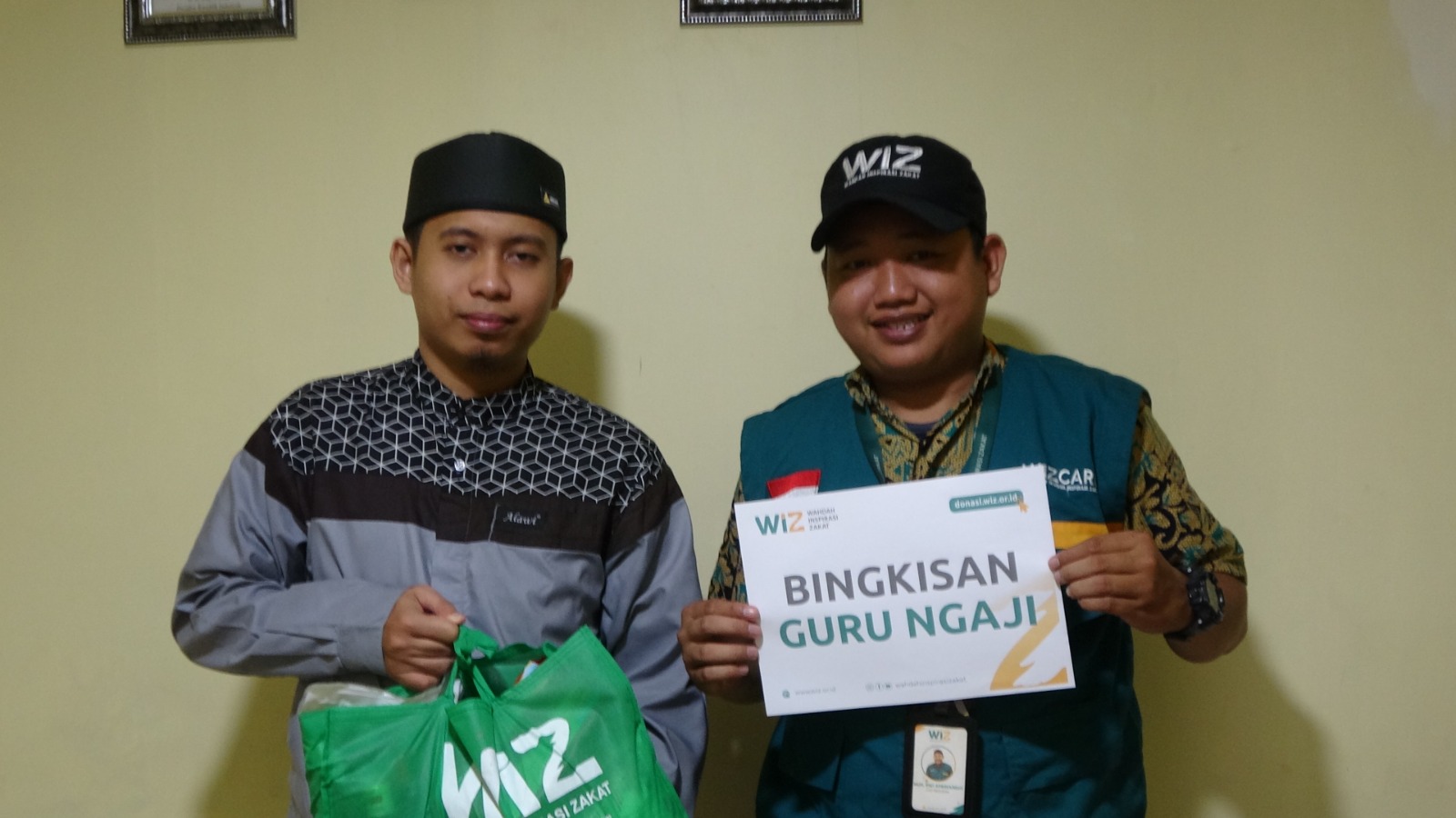 bingkisan lebaran untuk guru ngaji di Makassar
