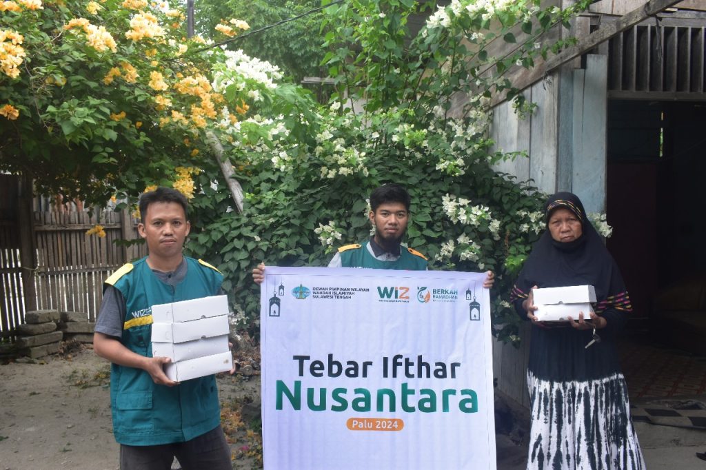 Gambar penyaluran ifthar di Palu, Sulawesi Tengah