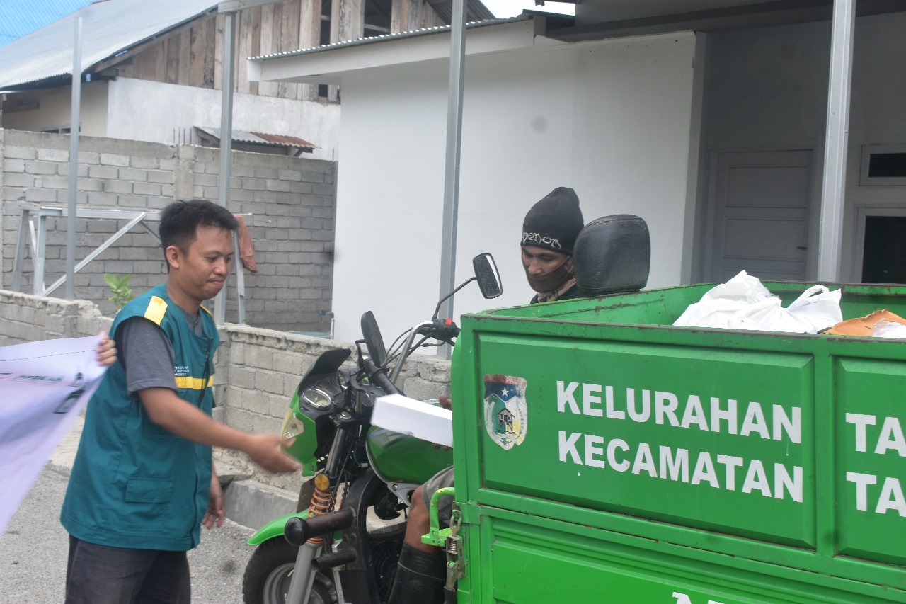 Gambar penyaluran ifthar di Palu, Sulawesi Tengah
