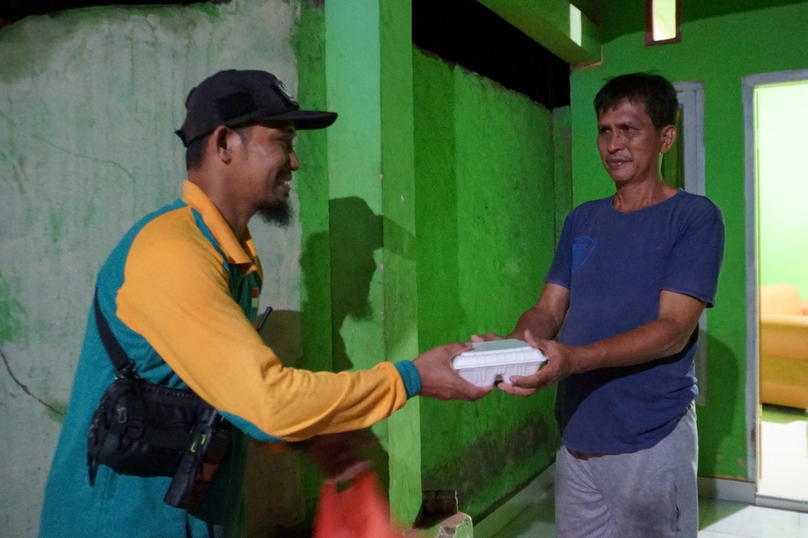 Satgas USK produksi nasi siap saji untuk korban bencana