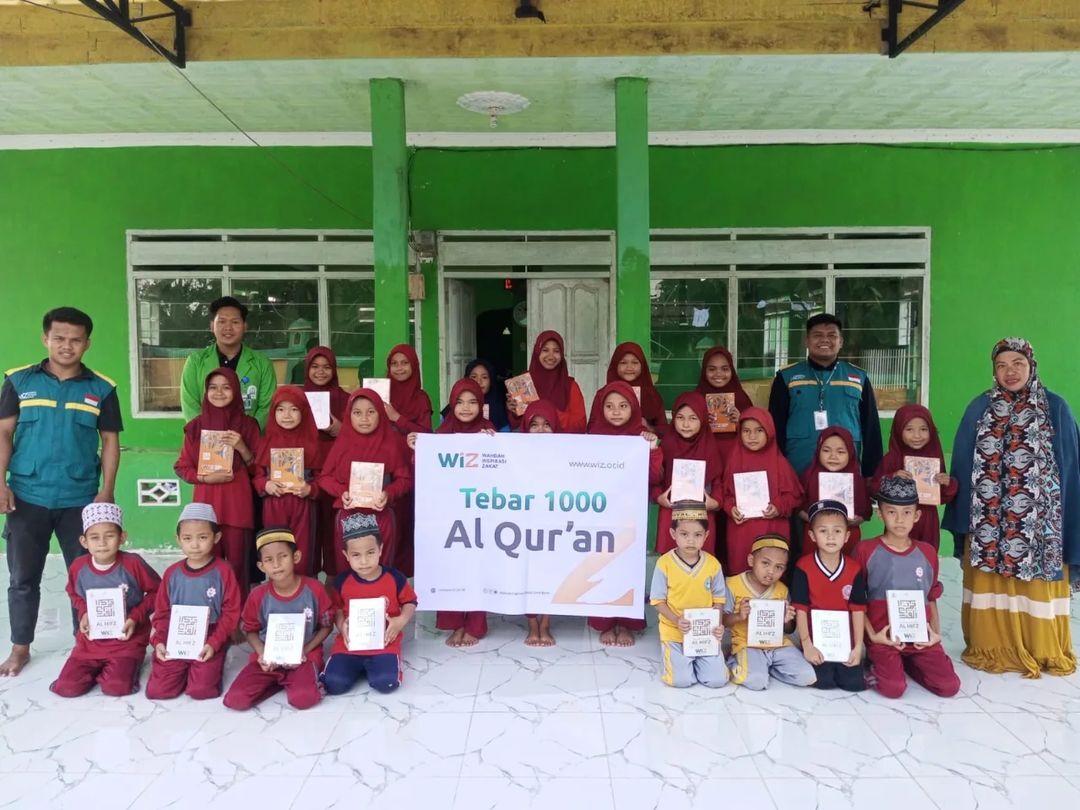 WIZ Bone Sebar 1000 Al-Qur'an di Pelosok, Tingkatkan Literasi Agama di Bone