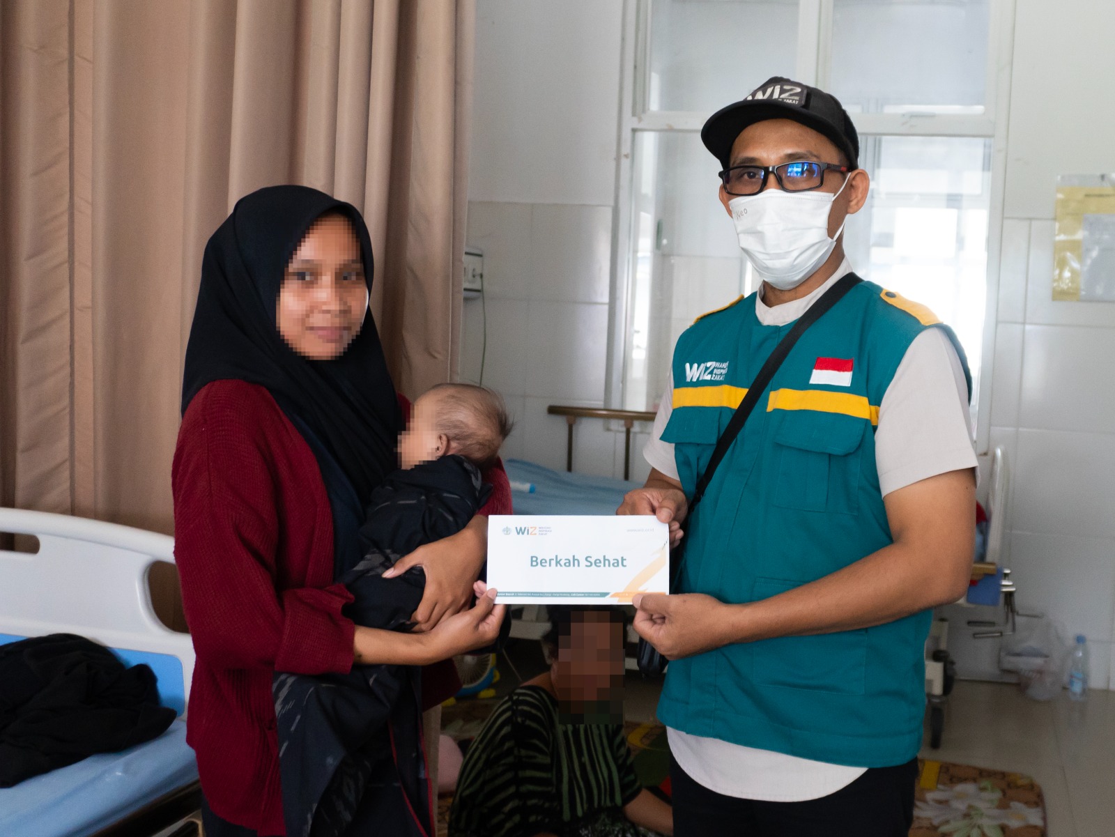WIZ Parigi Salurkan Bantuan Biaya Pengobatan Adik Nur Keyla Azzahra