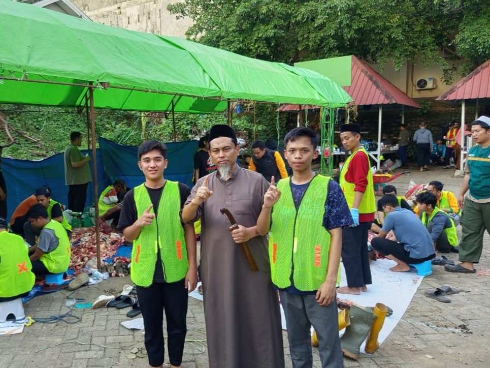 Ilustrasi penyembelihan hewan qurban sesuai syariat Islam
