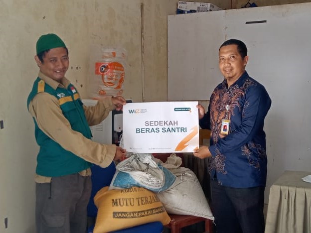 Berkah Mengalir ke Santri Penghafal, WIZ Jeneponto Salurkan Bantuan Beras untuk Pondok Pesantren