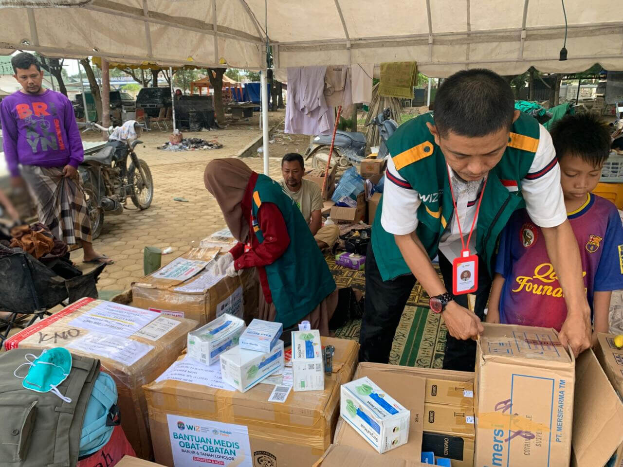 Posko Wahdah Islamiyah Resmi Beroperasi di Aceh Tamiang, Tim Medis Diterjunkan & Istri Direktur RSUD Tinjau Langsung