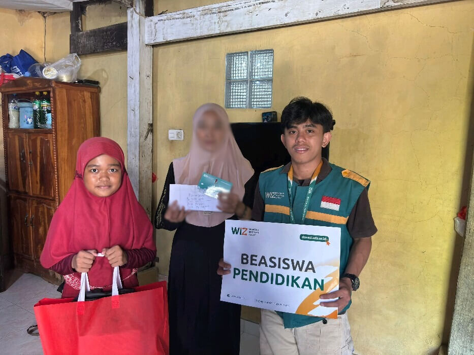 Wahdah Inspirasi Zakat Salurkan Bantuan Yatim dan Modal UMKM, Hadirkan Harapan Baru bagi Keluarga Nur Hafiza