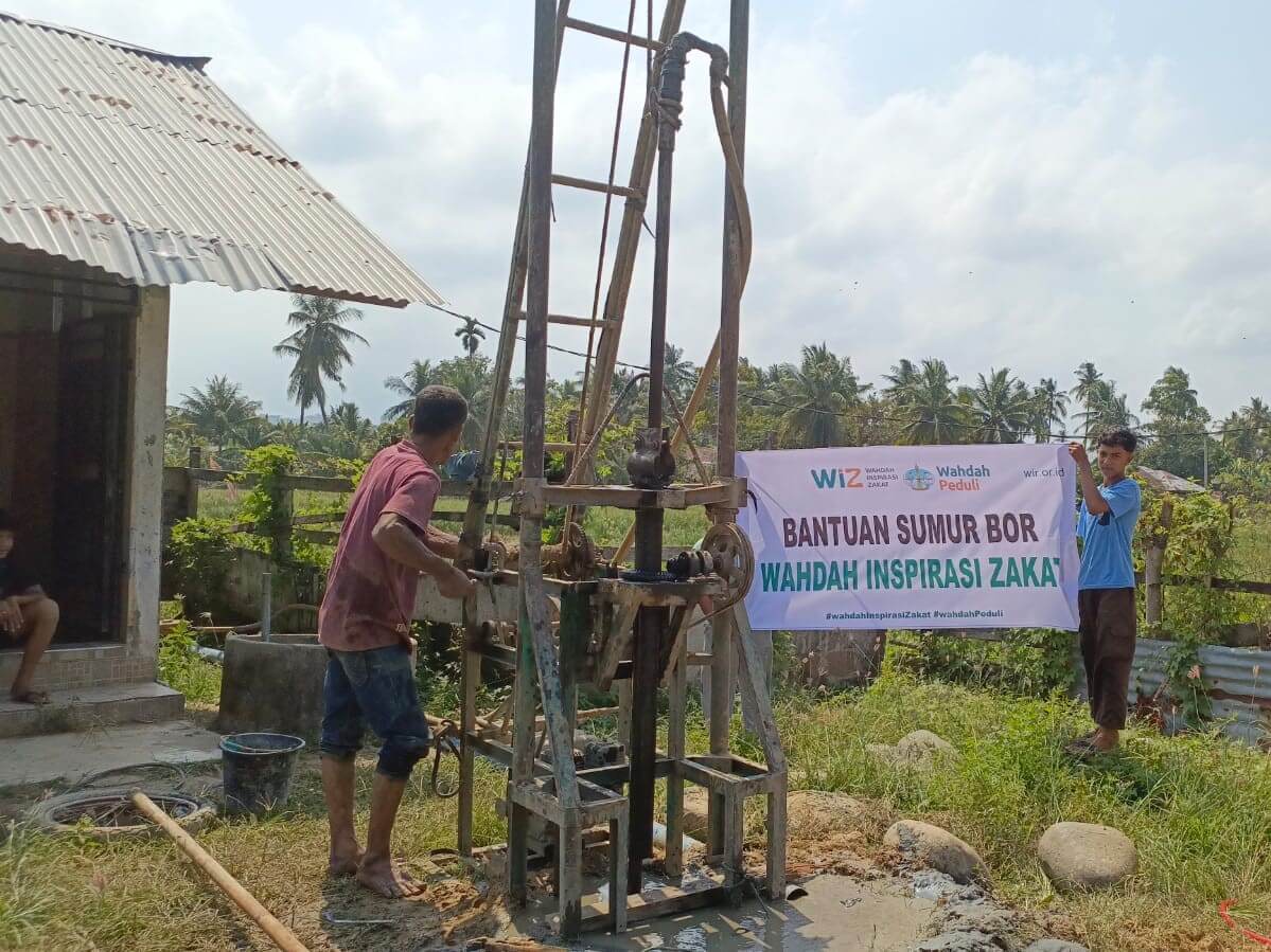 Atasi Krisis Air Bersih Pascabencana, WIZ dan Wahdah Peduli Bangun Sumur Bor di Ponpes At-Taqwa