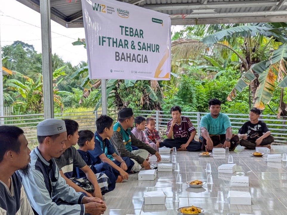WIZ Salurkan 70 Paket Iftar untuk Mualaf di Pedalaman Banggai pada Hari Pertama Ramadan
