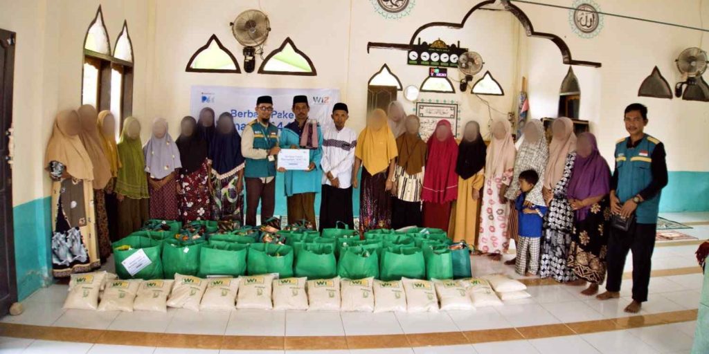 WIZ Parigi Salurkan Paket Ramadan untuk Warga Dusun Tokasa