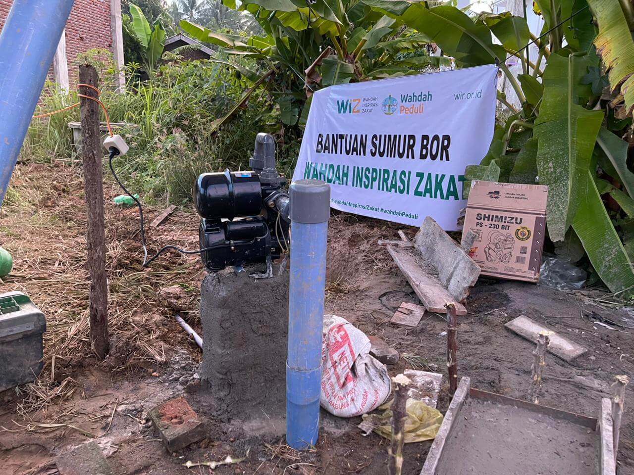 Pantang Surut, Tim WIZ Kejar Kejernihan Air Hingga Larut Malam di Masjid Ibadurrahman